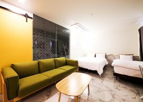 Hotel Elephant Shower Чинджу Экстерьер фото